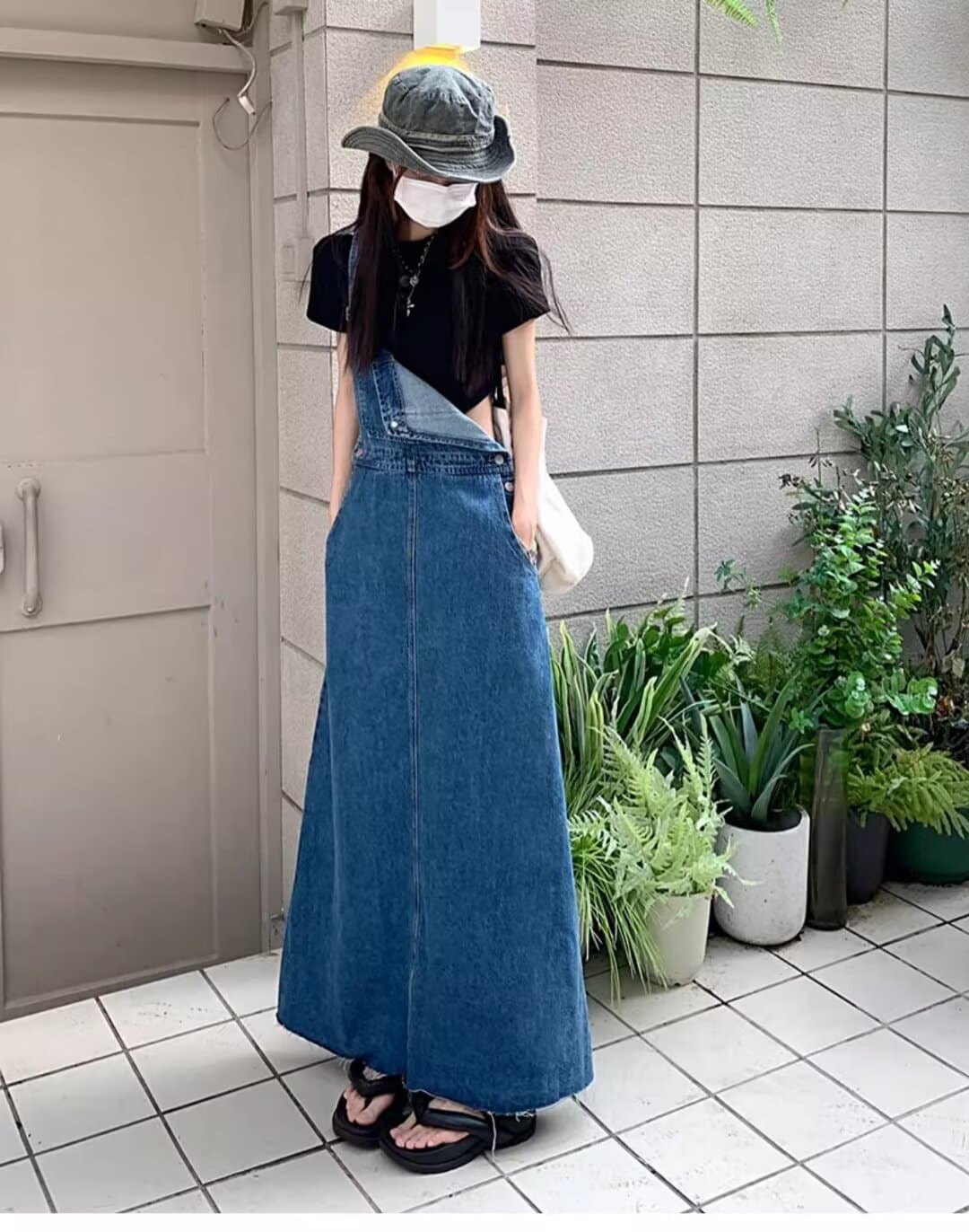 きれいめカジュアル デニムサロペットロングワンピース