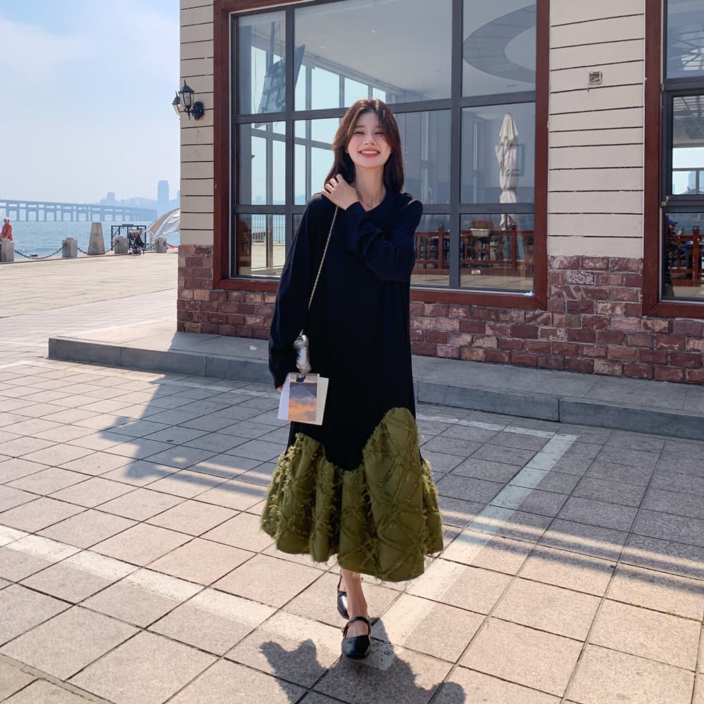 きれいめカジュアル 配色切替フリンジティアードロングワンピース