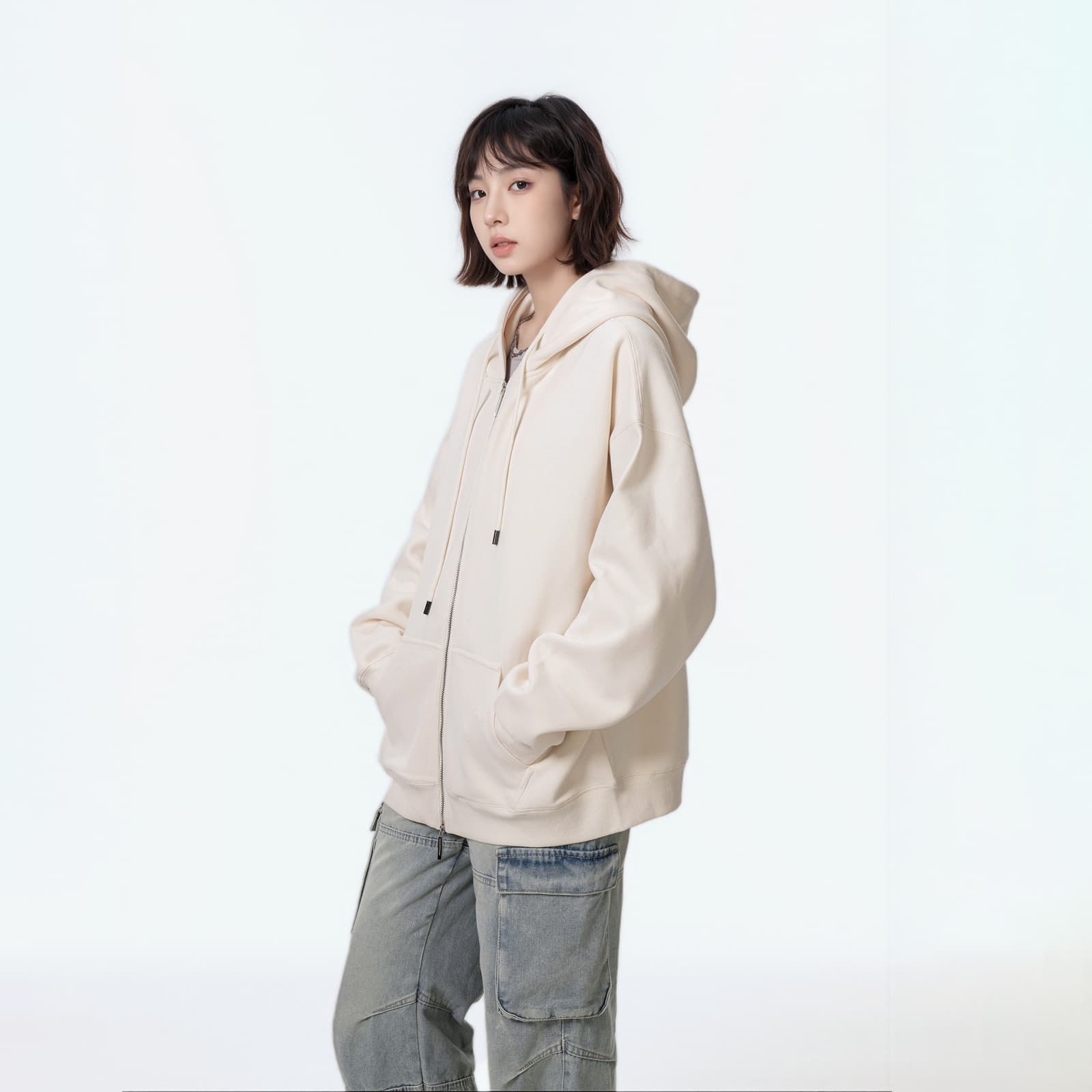 きれいめカジュアル ゆったりシルエット フード付きジャンパー