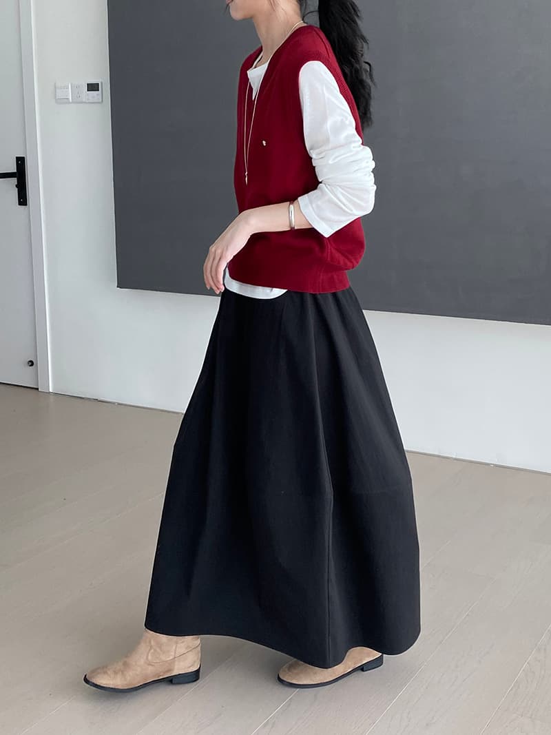 きれいめカジュアル タック入りコットンリネン風ロングフレアスカート