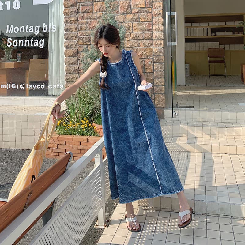 きれいめカジュアル ゆったりノースリーブデニムロングワンピース