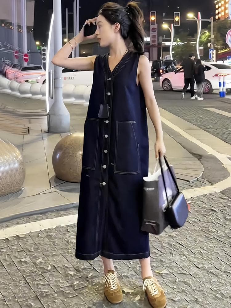きれいめカジュアル デニム調フロントボタンノースリーブオールインワン