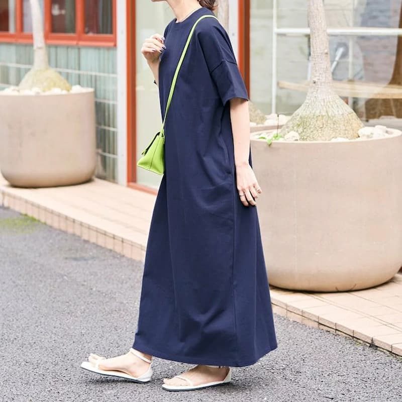きれいめカジュアル ゆったりシルエット半袖ロング丈ワンピース