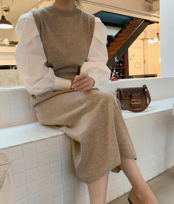 きれいめカジュアル レイヤード風長袖ワンピース ロング丈ニットベスト重ね着風