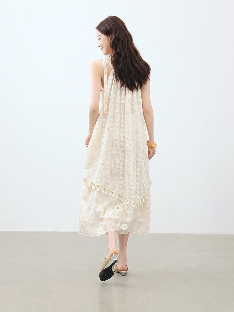 きれいめカジュアル 花刺繍レイヤード肩紐ワンピース