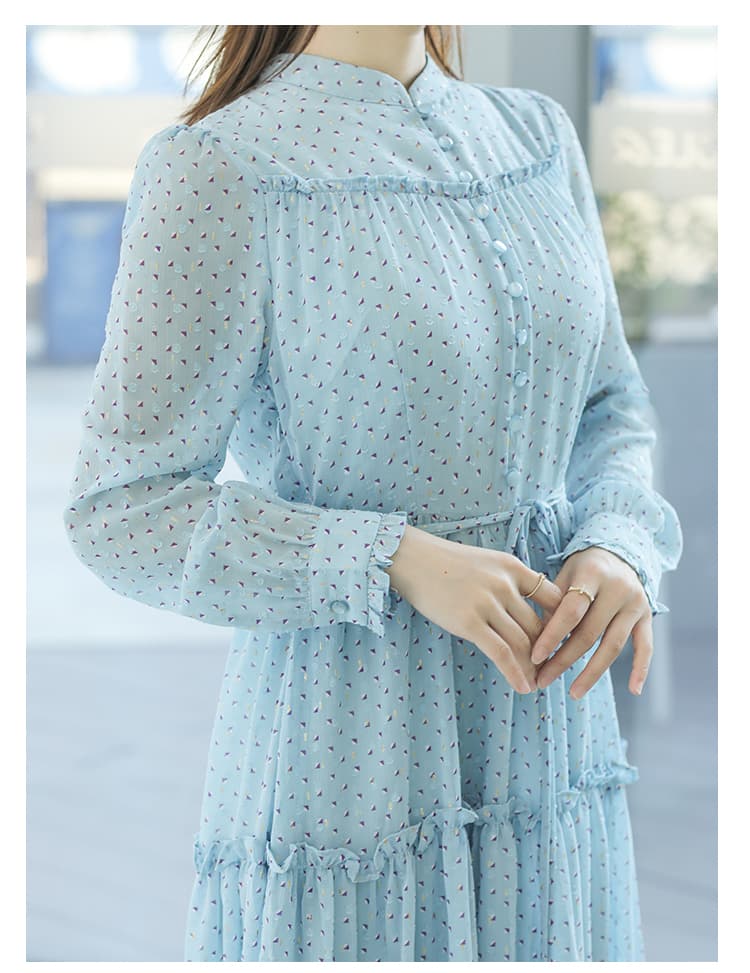 きれいめカジュアル 小花柄ティアードロング袖ワンピース