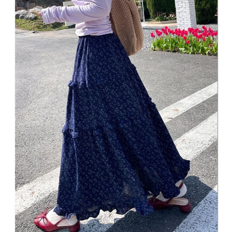 きれいめカジュアル 小花柄ティアードフレアマキシ丈スカート