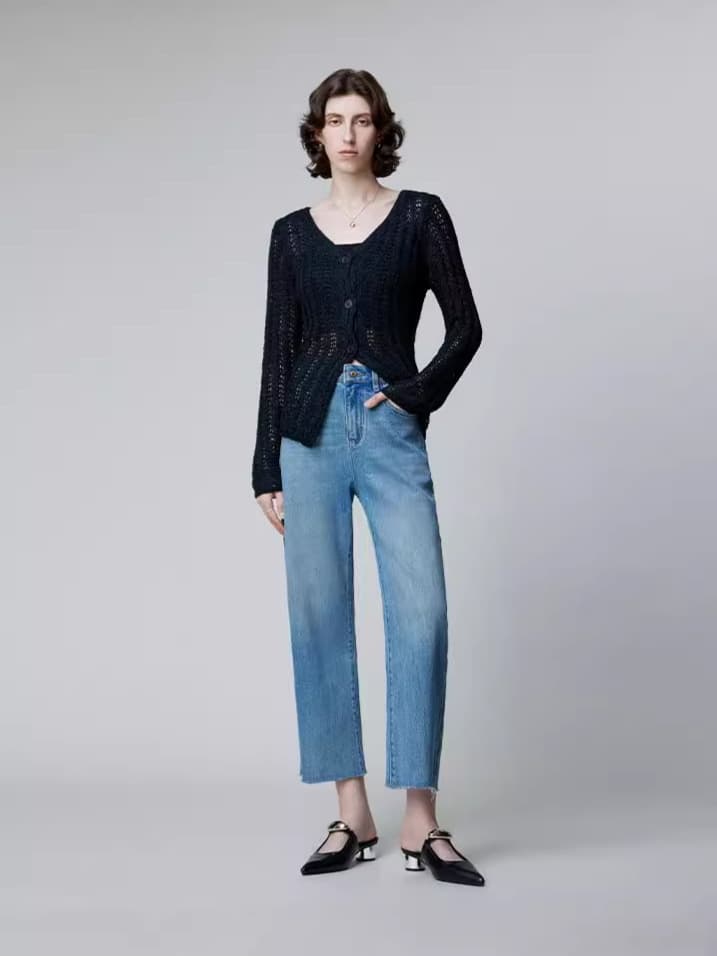 きれいめカジュアル 裾切りっぱなしストレートデニムパンツ